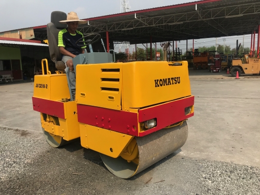 ขายรถบดKOMATSUรุ่นJV32W-2นำเข้าญี่ปุ่นมีเอกสาร หนัก2.5ตันเครื่องดีเซล1สูบสภาพดีพร้อมใช้0818302909จิรโรจน์ Line:Jiraroj2909