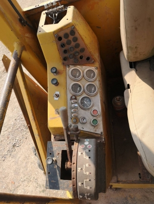 ขายด่วน!!รถเกรดChampion710A เอวอ่อน เอกสารเล่ม รถใช้งานอยู่ ราคาย่อมเยาว์ ขายด่วน!!รถเกรดChampion710A เอวอ่อน เอกสารเล่ม รถใช้งานอยู่ ราคาย่อมเยาว์