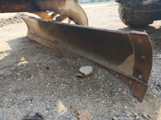 ขายด่วน!!รถเกรดChampion710A เอวอ่อน เอกสารเล่ม รถใช้งานอยู่ ราคาย่อมเยาว์ ขายด่วน!!รถเกรดChampion710A เอวอ่อน เอกสารเล่ม รถใช้งานอยู่ ราคาย่อมเยาว์