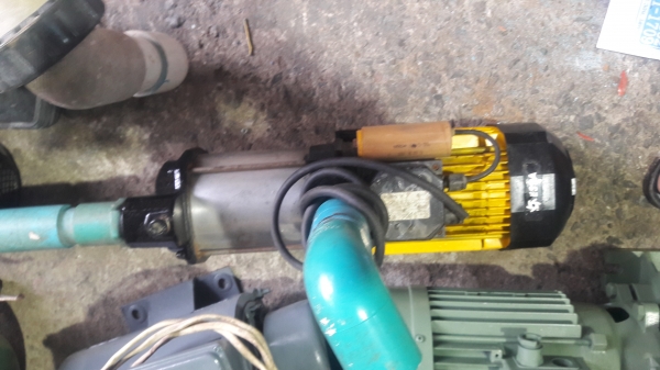 ขาย !!ปั้มน้ำเสเตท5ใบพัด.ของspain.ไฟ220v.พร้อมใช้งาน