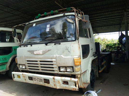 ขายด่วนรถหัวลากสิบล้อ2เพลา เครือง300แรง