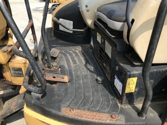 CATERPILLAR 304CR (เทียบเท่า PC40MR-2) สภาพสวย นำเข้าจากญี่ปุ่น CATERPILLAR 304CR (เทียบเท่า PC40MR-2) สภาพสวย นำเข้าจากญี่ปุ่น