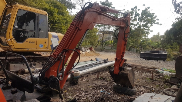 ขายEX30-2 พร้อมใช้งาน. คอลโทลน้ำมันปั้มนิ้ว