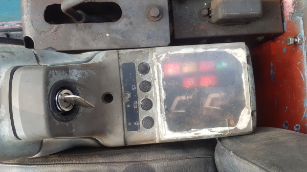 ขายEX30-2 พร้อมใช้งาน. คอลโทลน้ำมันปั้มนิ้ว