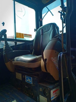 ขายจ้า..CATERPILLAR 305CCR เก่านอกแท้  เดิมๆๆ  สภาพสวย เครื่องปั๊มแห้ง ใช้งานมา 3,xxx ชั่วโมง โทร 089-3818694 จ๊อย