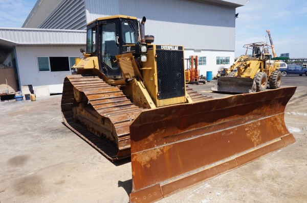 ขายรถแทรกเตอร์ D6M (นำเข้าจากญี่ปุ่น) รถสวยมาก เครื่องยนต์ดีมากค่ะ ขายรถแทรกเตอร์ D6M (นำเข้าจากญี่ปุ่น) รถสวยมาก เครื่องยนต์ดีมากค่ะ