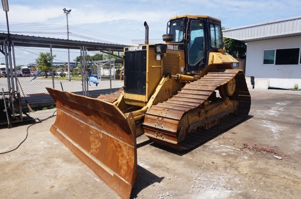 ขายรถแทรกเตอร์ D6M (นำเข้าจากญี่ปุ่น) รถสวยมาก เครื่องยนต์ดีมากค่ะ