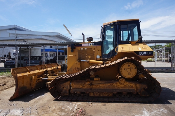 ขายรถแทรกเตอร์ D6M (นำเข้าจากญี่ปุ่น) รถสวยมาก เครื่องยนต์ดีมากค่ะ ขายรถแทรกเตอร์ D6M (นำเข้าจากญี่ปุ่น) รถสวยมาก เครื่องยนต์ดีมากค่ะ