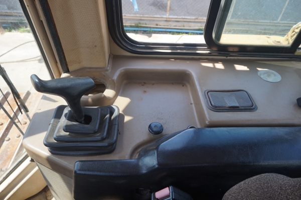 ขายรถแทรกเตอร์ D6M (นำเข้าจากญี่ปุ่น) รถสวยมาก เครื่องยนต์ดีมากค่ะ ขายรถแทรกเตอร์ D6M (นำเข้าจากญี่ปุ่น) รถสวยมาก เครื่องยนต์ดีมากค่ะ