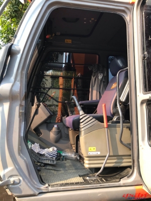 ขายรถขุด HITACHI ZX120-1 ปี 2013 ใช้งาน 8 พันชั่วโมง สภาพเทพบุตร