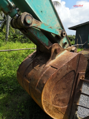 ขายรถขุด KOBELCO SK200-6 Yn10 ใช้งานเพียง 10,618 ชั่วโมง สวย แน่น เต็ม ทำงานสมบูรณ์ทุกระบบ เอกสารเล่มทะเบียน