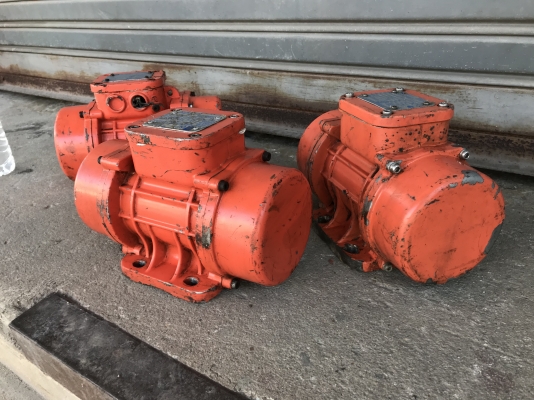 ขายมอเตอร์สั่น-เขย่า OLI Vibrators USA. 0.18KW. 380V สภาพดีเดิมๆ หมุนนิ่ม สั่นแรงพร้อมใช้งาน มี 3ตัวครับ ราคาตัวละ 2,800 บาท