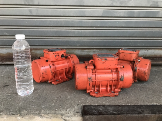 ขายมอเตอร์สั่น-เขย่า OLI Vibrators USA. 0.18KW. 380V สภาพดีเดิมๆ หมุนนิ่ม สั่นแรงพร้อมใช้งาน มี 3ตัวครับ ราคาตัวละ 2,800 บาท