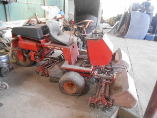 ขายรถตัดหญ้า JACOBSEN สามแก๊งค์ ขายรถตัดหญ้า JACOBSEN สามแก๊งค์