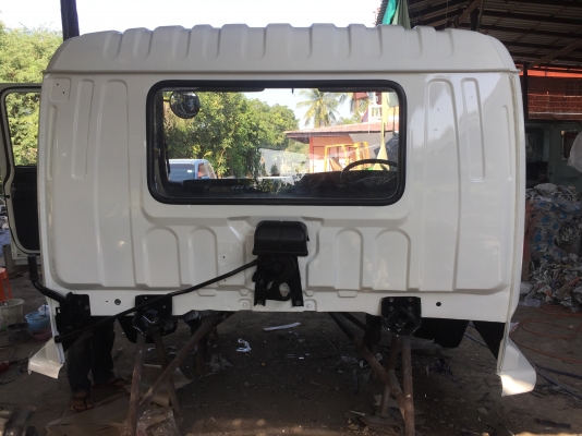 ขาย หัวสิบล้อ  !!  ISUZU  เดก้า  สีใหม่  !!   อุปกรณ์ครบ