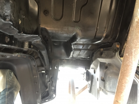 ขาย หัวสิบล้อ  !!  ISUZU  เดก้า  สีใหม่  !!   อุปกรณ์ครบ