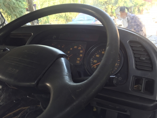 ขาย หัวสิบล้อ  !!  ISUZU  เดก้า  สีใหม่  !!   อุปกรณ์ครบ