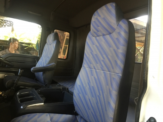 ขาย หัวสิบล้อ  !!  ISUZU  เดก้า  สีใหม่  !!   อุปกรณ์ครบ