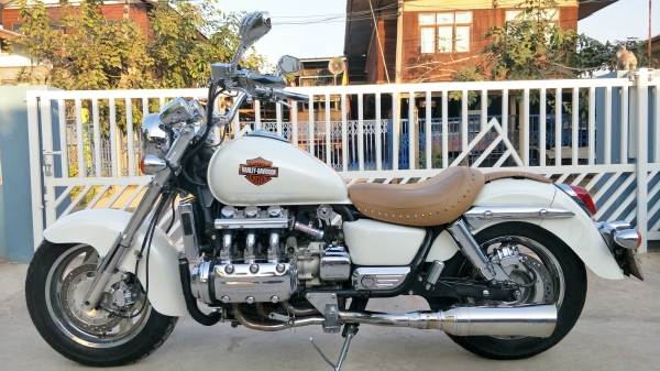 ขายครับ Honda Valkyrie 1500cc 6 สูบ ทะเบียนแท้