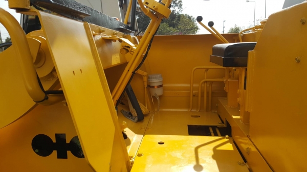 ขาย รถตัก KOMATSU JH30 สภาพพร้อมใช้งาน เช็คระบบใหม่ทั้งคัน ราคาต่อรองได้