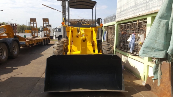 ขาย รถตัก KOMATSU JH30 สภาพพร้อมใช้งาน เช็คระบบใหม่ทั้งคัน ราคาต่อรองได้