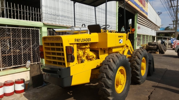 ขาย รถตัก KOMATSU JH30 สภาพพร้อมใช้งาน เช็คระบบใหม่ทั้งคัน ราคาต่อรองได้