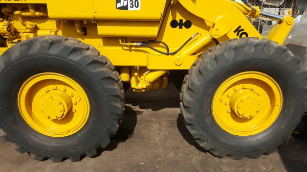 ขาย รถตัก KOMATSU JH30 สภาพพร้อมใช้งาน เช็คระบบใหม่ทั้งคัน ราคาต่อรองได้