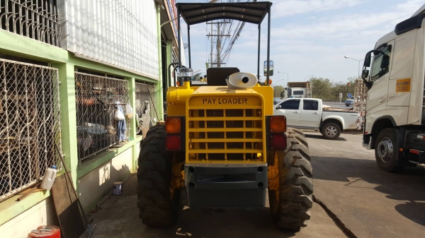 ขาย รถตัก KOMATSU JH30 สภาพพร้อมใช้งาน เช็คระบบใหม่ทั้งคัน ราคาต่อรองได้