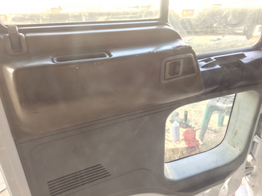 ขาย  !!! หัวเก๋งสิบล้อ HINO สิงไฮเทค  !!!  สีใหม่ มีขาดีดหน้า-ขาคำ้หลัง กันชน พร้อมใช้