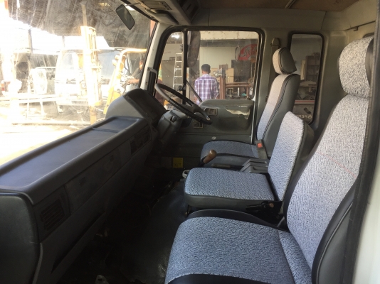 ขาย  !!! หัวเก๋งสิบล้อ HINO สิงไฮเทค  !!!  สีใหม่ มีขาดีดหน้า-ขาคำ้หลัง กันชน พร้อมใช้