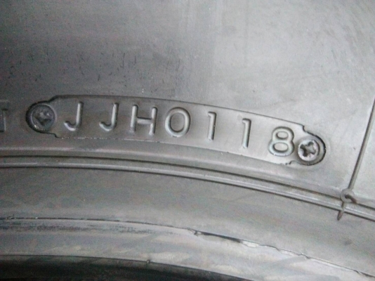 ขายยางใหม่ 245/70R16 บริดจสโตน ปี18 ชุดละ 12500 บาท พร้อม ใส่ ถ่วง ฟรี ขายยางใหม่ 245/70R16 บริดจสโตน ปี18 ชุดละ 12500 บาท พร้อม ใส่ ถ่วง ฟรี