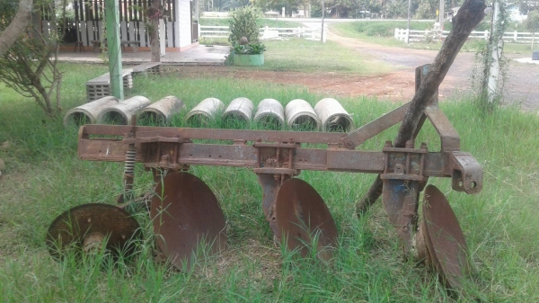 รถไถฟอร์ด 6610 เต็มตัว เสื้อลาย สภาพเดิมๆ มีเล่มทะเบียนถูกต้อง