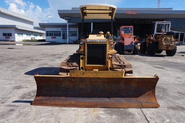 ขายรถแทรกเตอร์ MITSUBISHI BD2G นำเข้าจากญี่ปุ่น(ราคาถูกมาก)