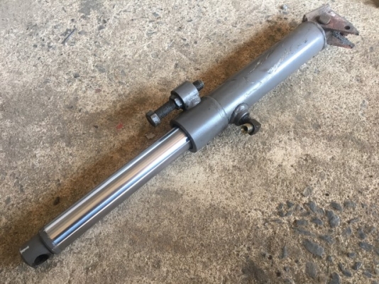 ขายกระบอกไฮดรอลิค ใช้แปลงทำดัมพ์กระบะ