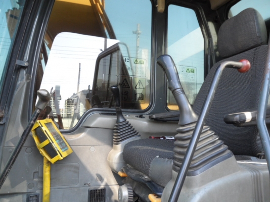 PC130-6  KOMATSU  อาร์มพิเศษ มีไลน์แปป แอร์เย็น ช่วงล่างใหม่ ระบบไฟฟ้าครบ สภาพสวยพร้อมใช้ สนใจโทรหาที่เบอร์ 081-989-1989 หรั่งครับ