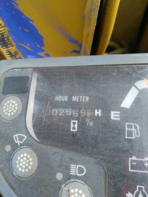 รถแบคโฮ HITACHI 20 รถเก่านอกนำเข้า ยังไม่เคยใช้งานในไทย ชม.การทำงาน 2000+ ชม. รถติดปากคีบ คอนโทลสั้น คอนโทลน้ำมัน เครื่องดี ปั๊มดี พร้อมใช้งาน มีเอกสารใบอินวอยซ์ มี VDO การการทำงานให้ชม