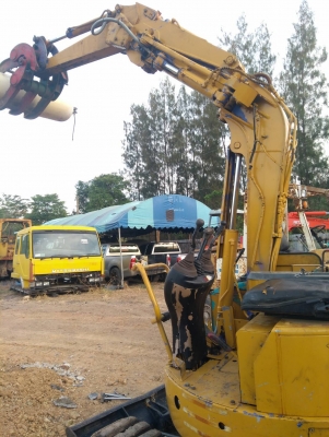 รถแบคโฮ HITACHI 20 รถเก่านอกนำเข้า ยังไม่เคยใช้งานในไทย ชม.การทำงาน 2000+ ชม. รถติดปากคีบ คอนโทลสั้น คอนโทลน้ำมัน เครื่องดี ปั๊มดี พร้อมใช้งาน มีเอกสารใบอินวอยซ์ มี VDO การการทำงานให้ชม