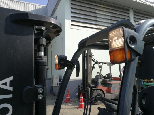 Toyota 02-8FDL20 ฟอร์คลิฟท์ 2 ตัน ดีเซล นำเข้าจากญี่ปุ่น โทร. 080-6565422 (หนิง)