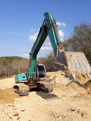 ขาย KOBELCO SK200-5 ธรรมดาไฟฟ้าเต็ม ขาย KOBELCO SK200-5 ธรรมดาไฟฟ้าเต็ม