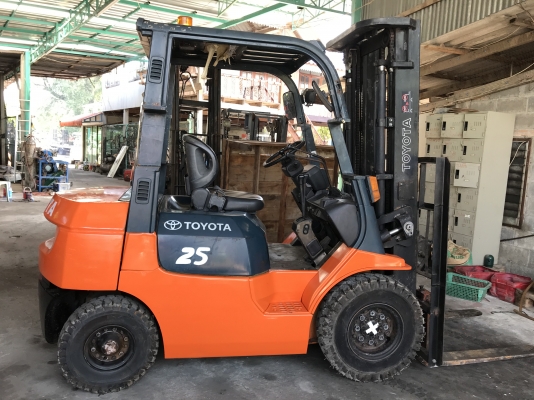 TOYOTA รุ่น7ดีเชล เสาสูง5เมตรสวยแน่นเต็ม100ไม่แพงคุ้มราคา