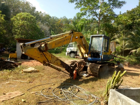 ขายรถแบคโฮ KOMATSU PC120-3 หัวคีปพร้อมบุ้งกี๋ ราคา 350000 ขายรถแบคโฮ KOMATSU PC120-3 หัวคีปพร้อมบุ้งกี๋ ราคา 350000