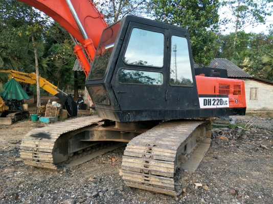 มี VDO ให้ชม.รถแบคโฮ DAEWOO DH220L ราคา 400000