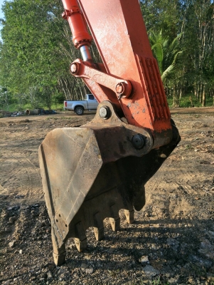 มี VDO ให้ชม.รถแบคโฮ DAEWOO DH220L ราคา 400000