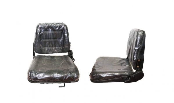 ขายเบาะรถแบ๊คโฮ มือ1 เบาะหนัง เลื่อนได้ ปรับได้ มี2แบบให้เลือกซื้อ แบบมีหัวมีพักแขน ราคา2700บาท  แบบไม่มีหัว ราคา2500บาท ของพร้องจัดส่ง สนใจ : 099-907-9273 กิ๊ฟ กมลชนก , 099-907-3356 ช่างบัง ไอดี ไลน์ : gift9273