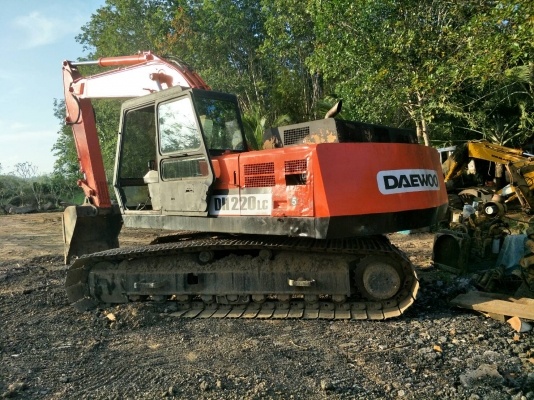 มี VDO ให้ชม.รถแบคโฮ DAEWOO DH220L ราคา 400000