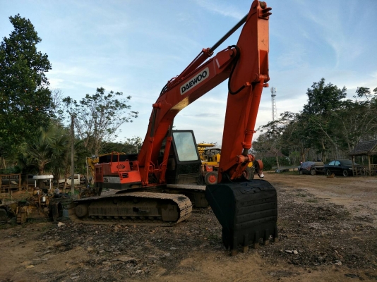 มี VDO ให้ชม.รถแบคโฮ DAEWOO DH220L ราคา 400000