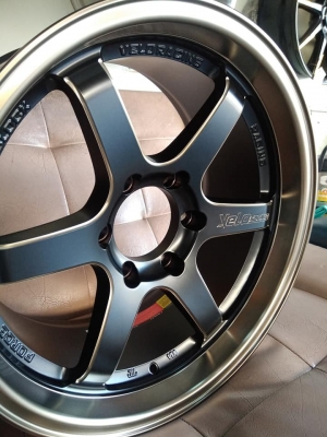 โปรล้อเวล กระบะขอบ 18 แม็กใหม่ 12700 พร้อมยาง 18900 บาท