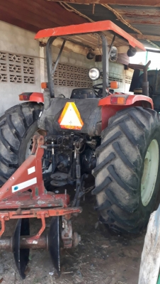 รถไถ KMT 5077 - 4WD 75 HP ปี 56  รถทำงาน 3,200 ชม. สวยเดิมๆอุปกรณ์ครบพร้อมใช้งานได้เลย 4 สูบ 75 แรง อุปกรณ์มีใบดัน ผานพรวน 6 และผานยกร่อง