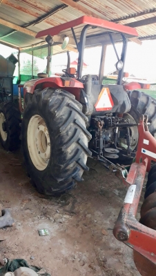 รถไถ KMT 5077 - 4WD 75 HP ปี 56  รถทำงาน 3,200 ชม. สวยเดิมๆอุปกรณ์ครบพร้อมใช้งานได้เลย 4 สูบ 75 แรง อุปกรณ์มีใบดัน ผานพรวน 6 และผานยกร่อง