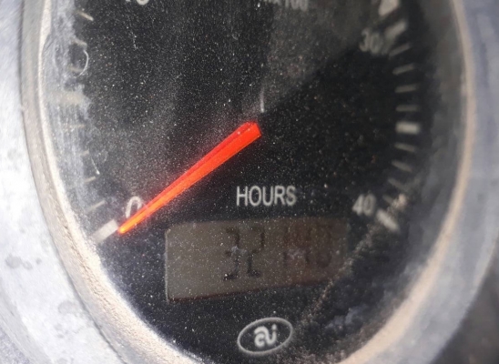 รถไถ KMT 5077 - 4WD 75 HP ปี 56  รถทำงาน 3,200 ชม. สวยเดิมๆอุปกรณ์ครบพร้อมใช้งานได้เลย 4 สูบ 75 แรง อุปกรณ์มีใบดัน ผานพรวน 6 และผานยกร่อง